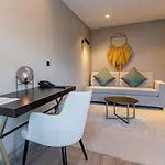 Hotel Omid Saldanha
