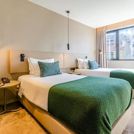 Omid Saldanha Hotel