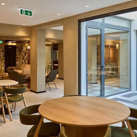 Hotel Omid Saldanha 4*