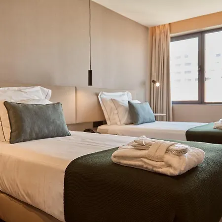 Omid Saldanha Hotel 4*