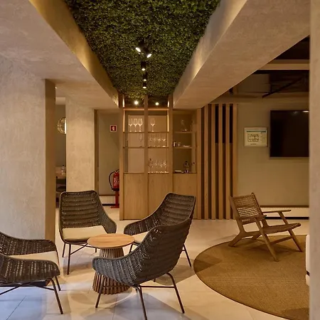 Omid Saldanha Hotel