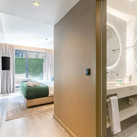 Omid Saldanha Hotel 4*