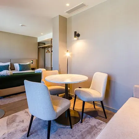 Omid Saldanha Hotel