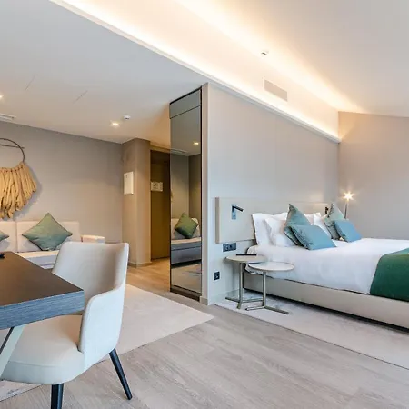 Hotel Omid Saldanha