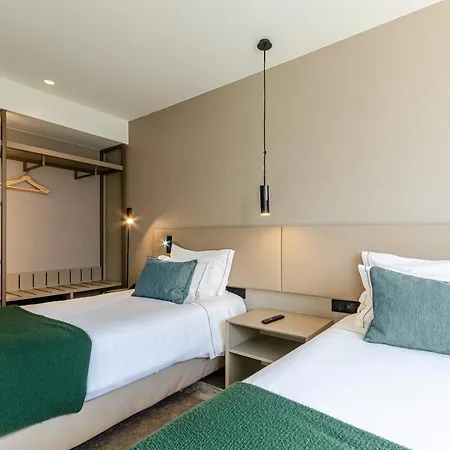 Omid Saldanha Hotel