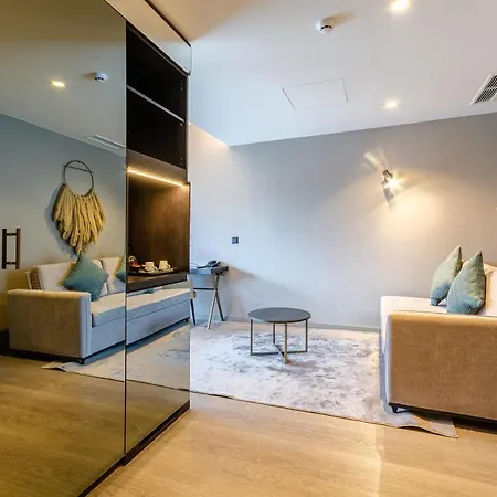 Hotel Omid Saldanha