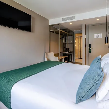 Hotel Omid Saldanha 4*