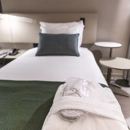 Omid Saldanha Hotel Lisboa