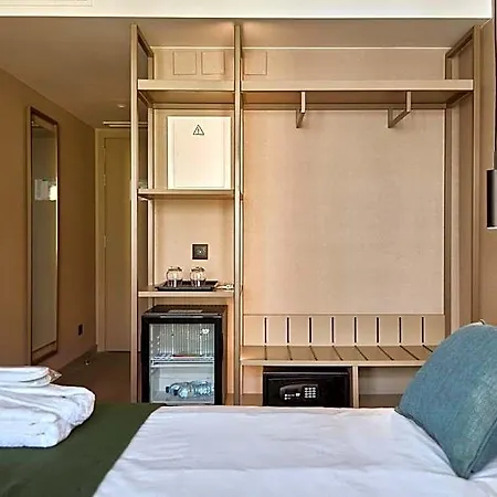 Hotel Omid Saldanha