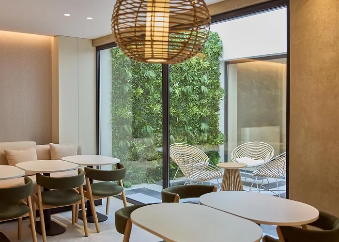 Omid Saldanha Lisbon