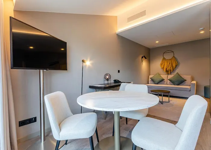 Omid Saldanha 4* Lisbon