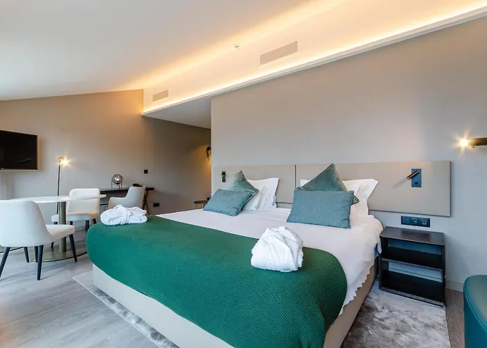 Omid Saldanha Hotel Lisbon