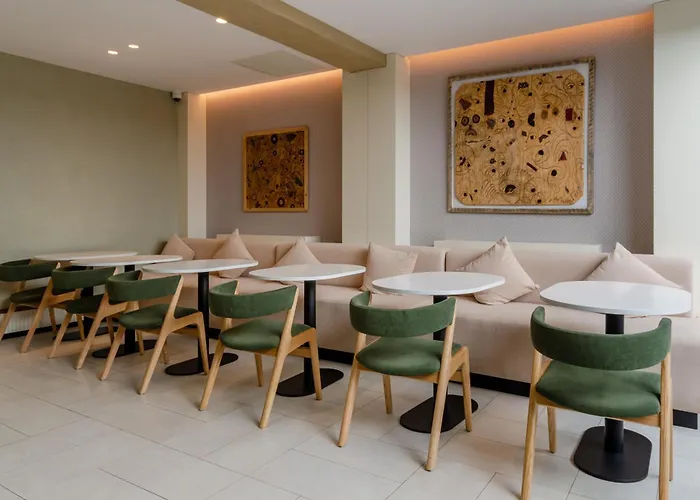 Omid Saldanha Lisbon