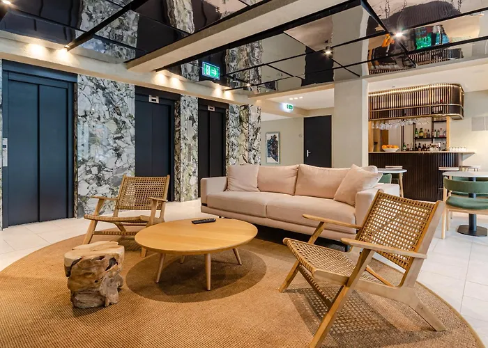 Omid Saldanha Hotel Lisbon