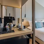 Hotel Omid Saldanha