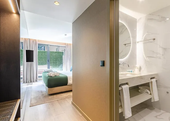 Omid Saldanha Hotel 4*