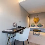 Omid Saldanha Hotel Lisbona